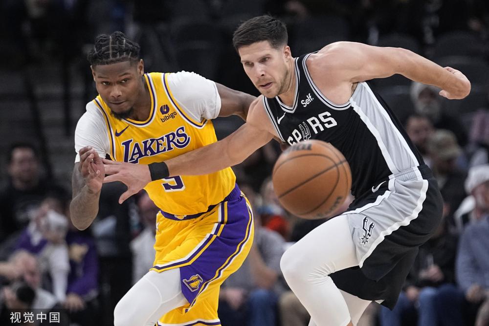 展开一场激 展开一场激